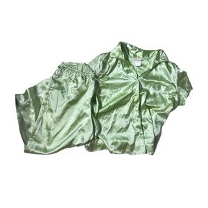 VINTAGE Secret Treasures Green Pajama Set